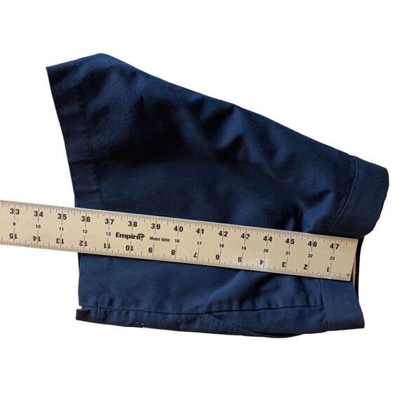 Adidas’s navel blue shorts - Picture 6 of 9